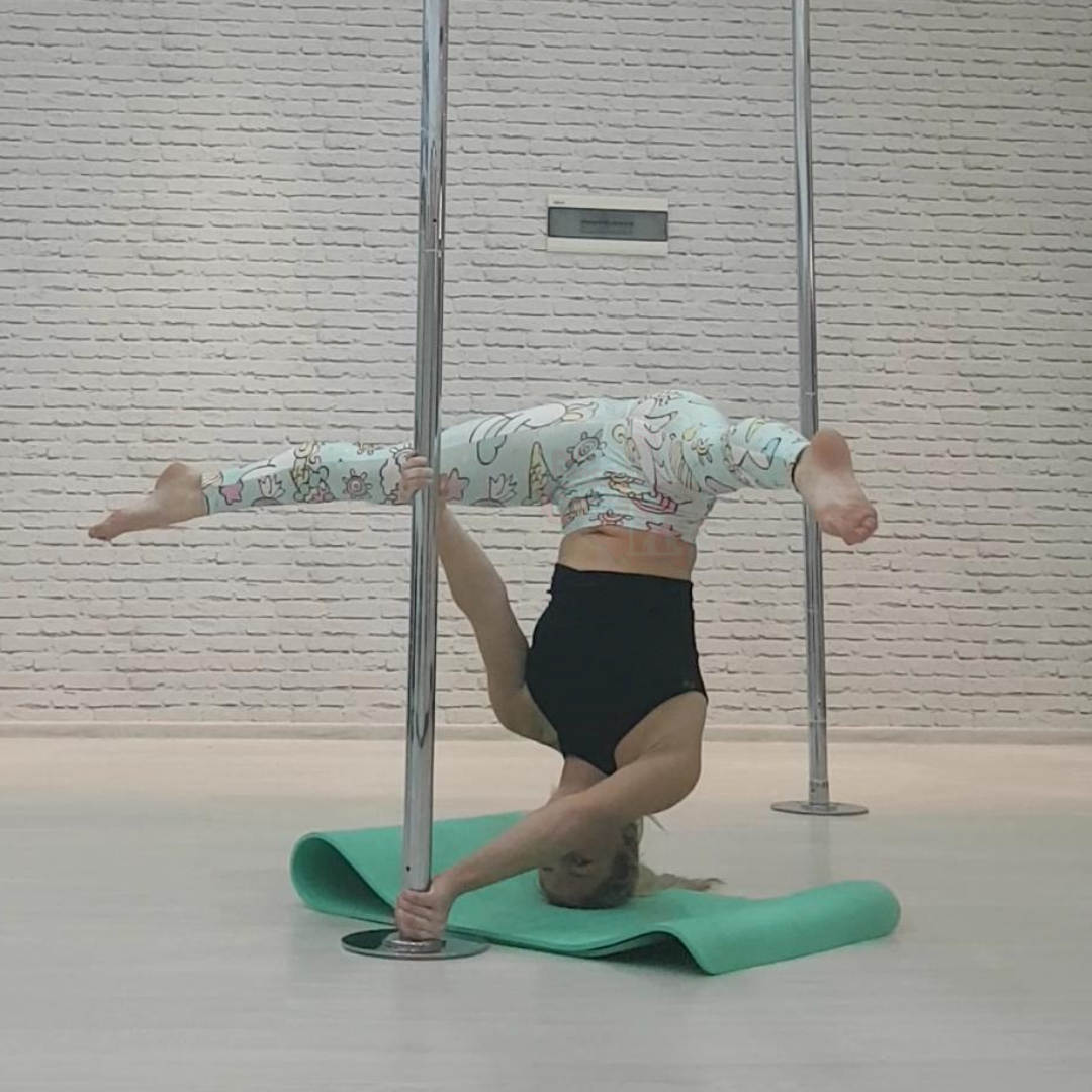 Headstand Straddle - Pole Dance