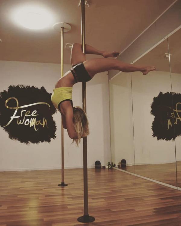 Free-Woman-Studio-Pole-Dance-Workout-Athletes-5.jpg